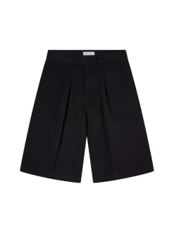 Adams Short