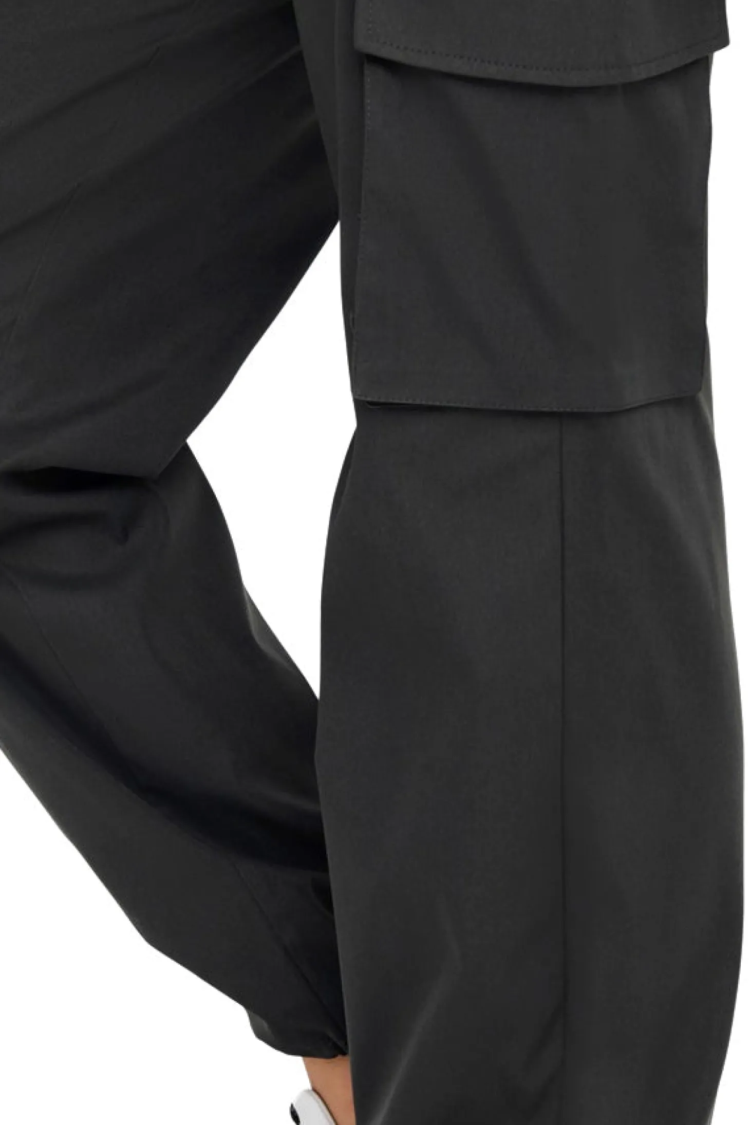 CARGO PANTS WITH STRINGS