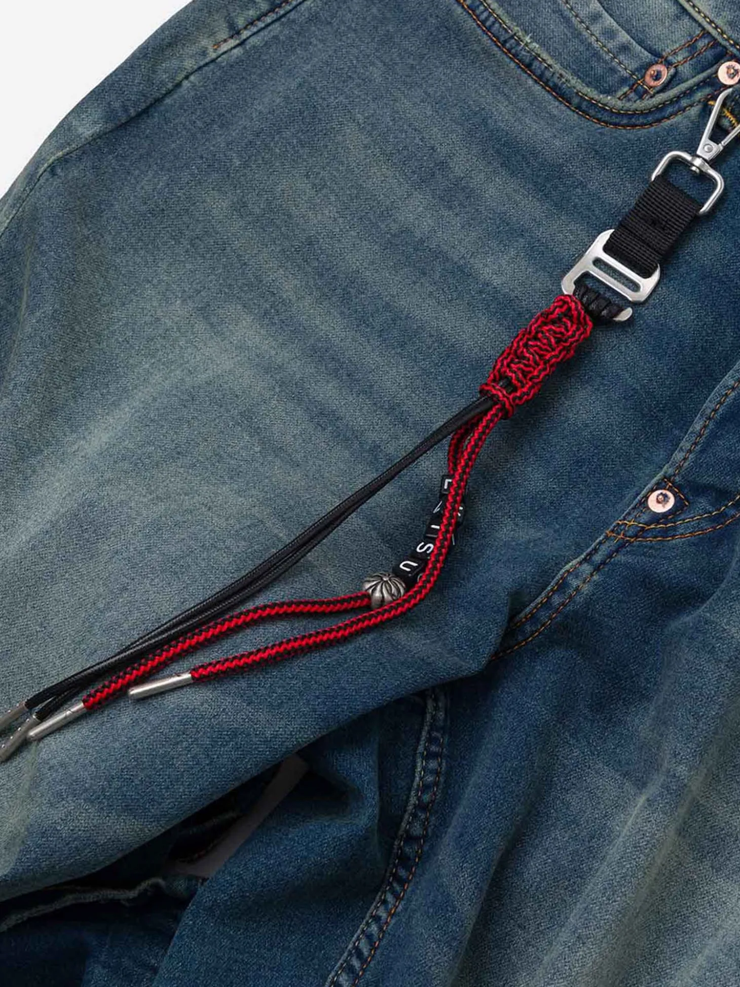 Jeans Relax Straight Fit con ricamo a gabbiano e cordino tessuto a mano 2030
