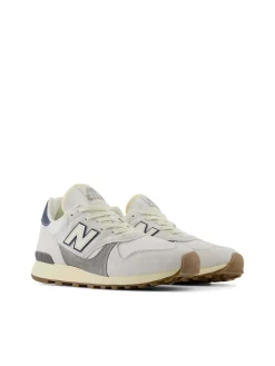 Scarpe U475